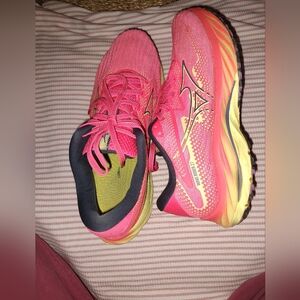 Mizuno Women's Pink and Yellow Athletic Shoes